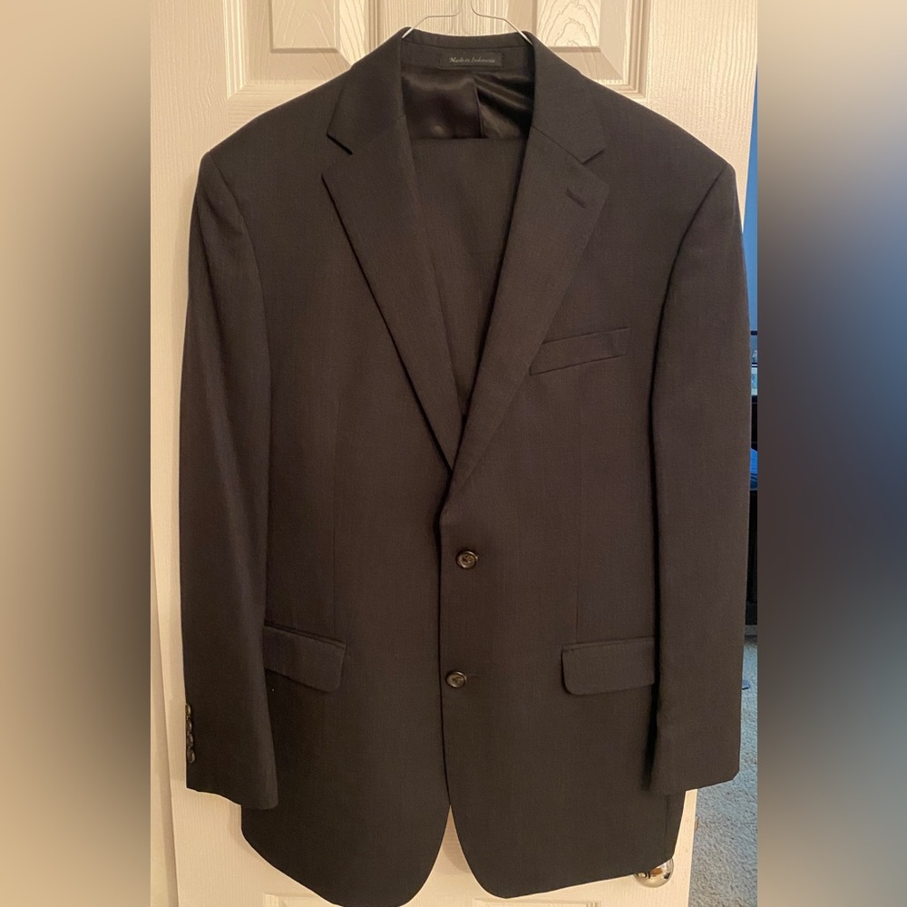 Mens 2 Button Ralph Lauren Suit